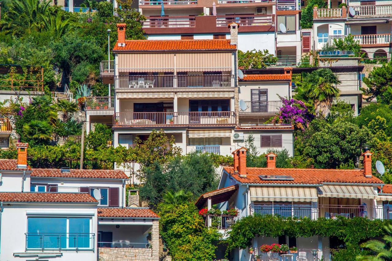Apartment Bruna 653 Rabac Bagian luar foto